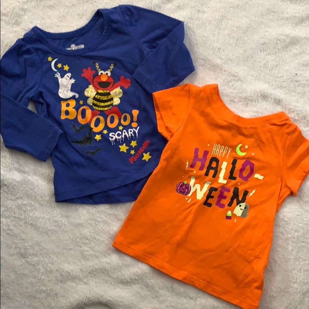 5/$25🛍2 Glow in the dark Halloween shirts